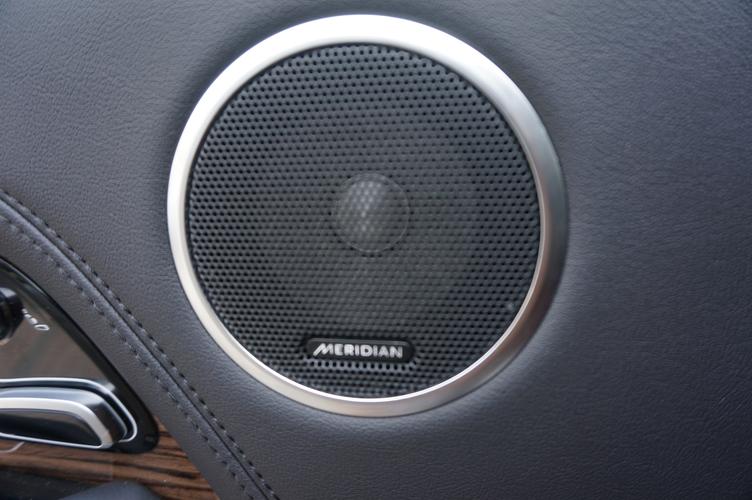 汽车音响一侧突然有杂音,车载音响有杂音滋滋滋能修吗 汽车音响一侧突然有杂音,车载音响有杂音滋滋滋能修吗