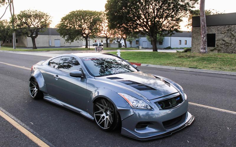 ##年轻男女大桥上骑电摩“翘头”炫技 ##年轻男女大桥上骑电摩“翘头”炫技